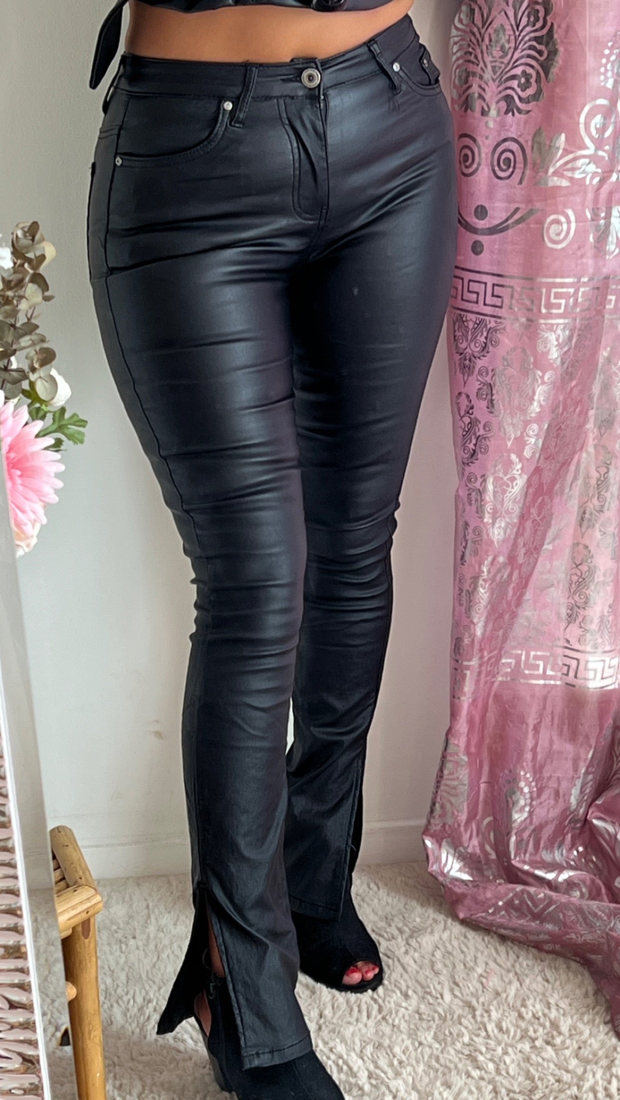 Pantalon huilé à fente noir