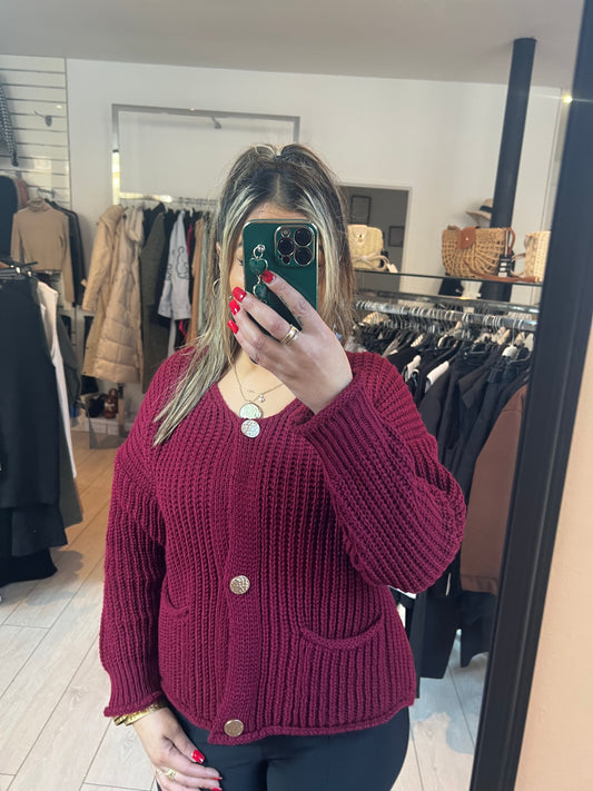 Pull gros bouton bordeaux