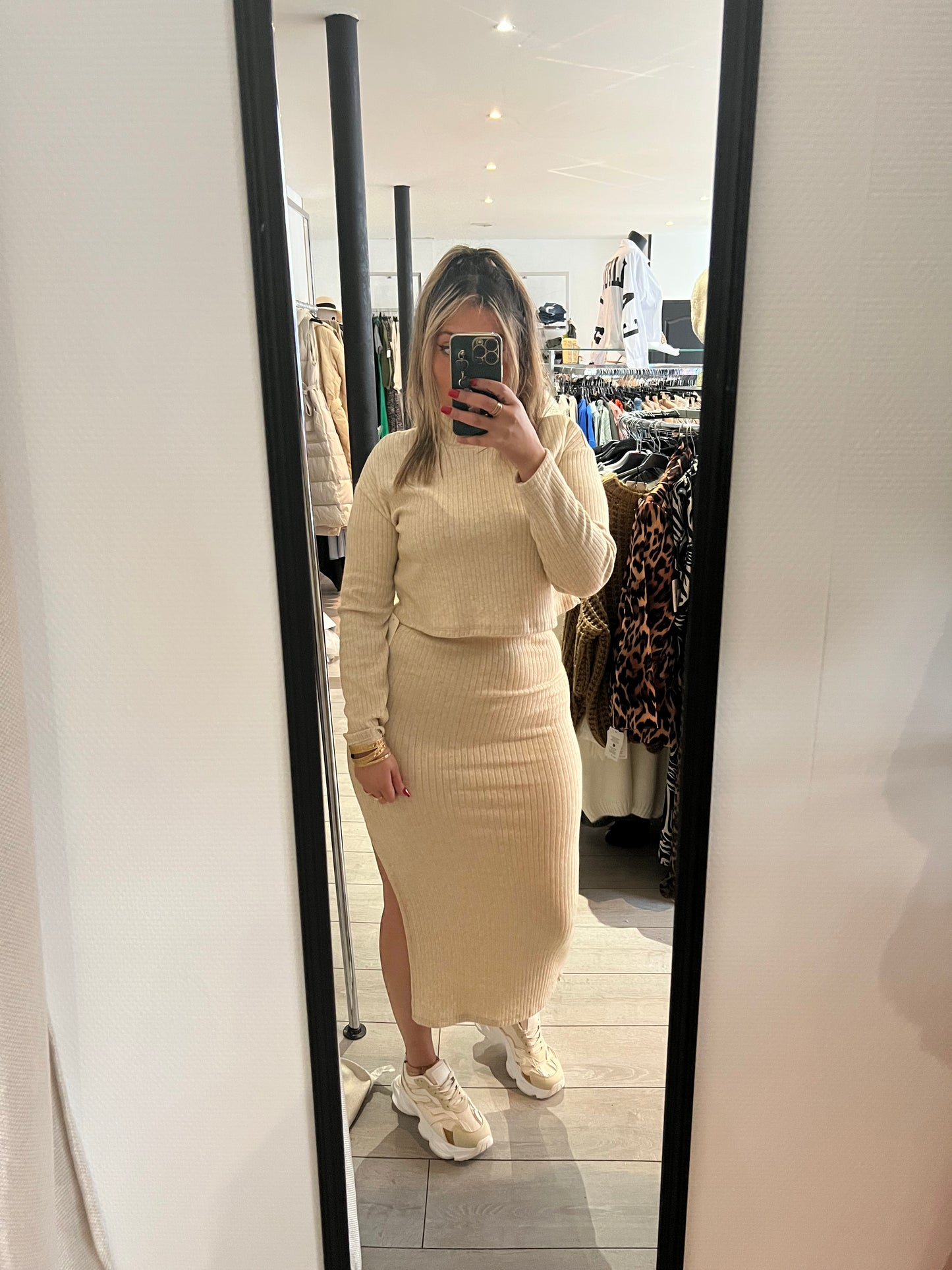 Ensemble pull jupe beige